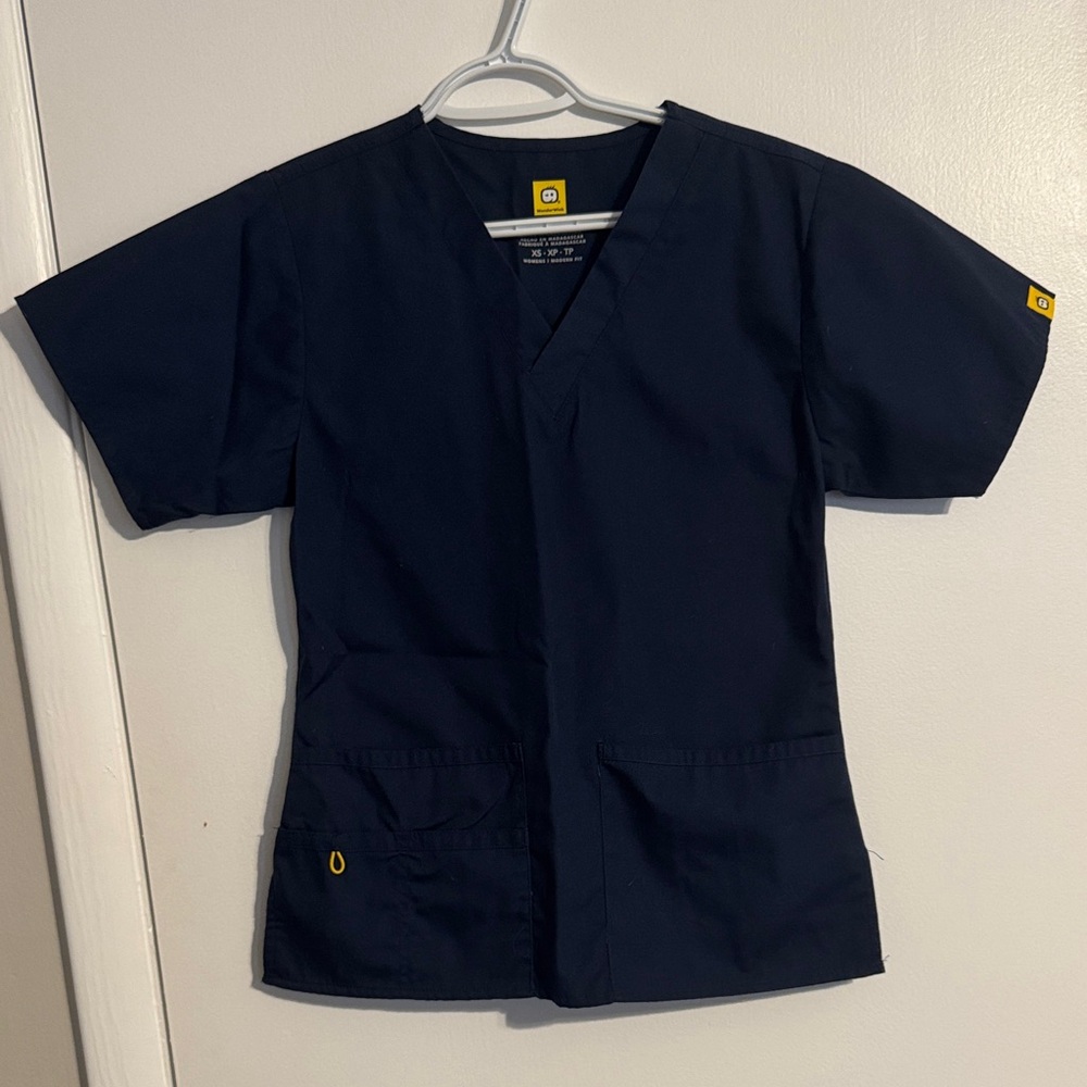 WonderWink Women's Navy Blue Scrub Top